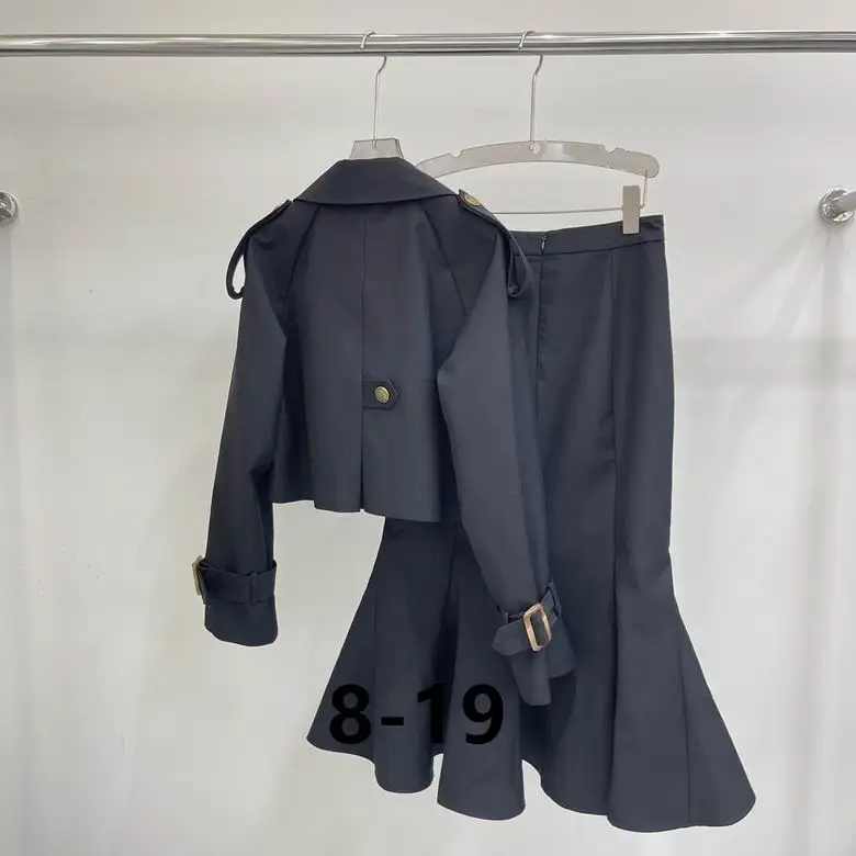 Burberry S-XL  (50)